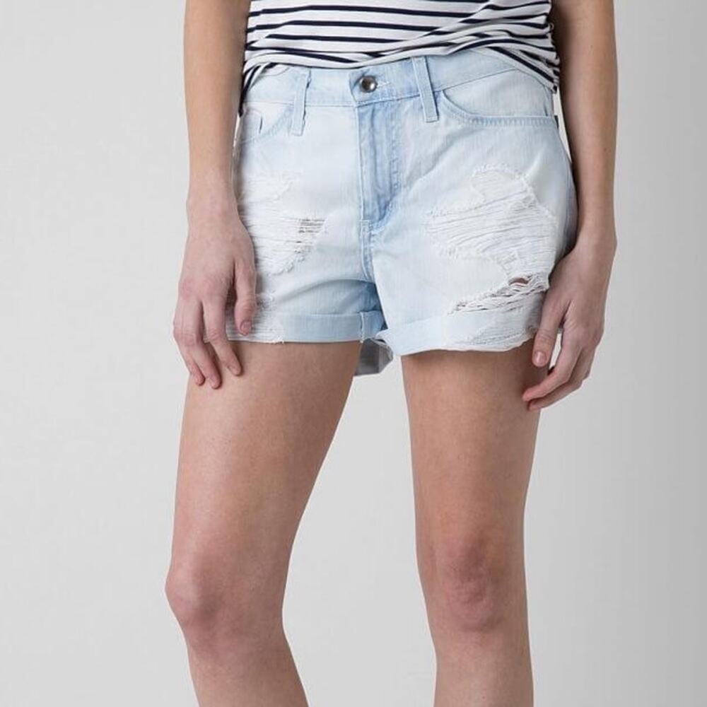 KanCan mid rise boyfriend fit distressed jean shorts Size 24 BK1038 100% Cotton